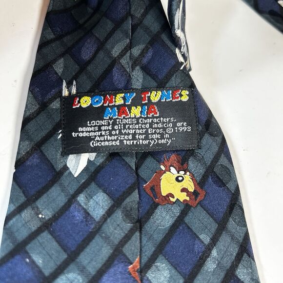 Looney Tunes Mania Vintage Neck Tie 100% Silk Tweety Taz Bugs Daffy - Picture 3 of 5